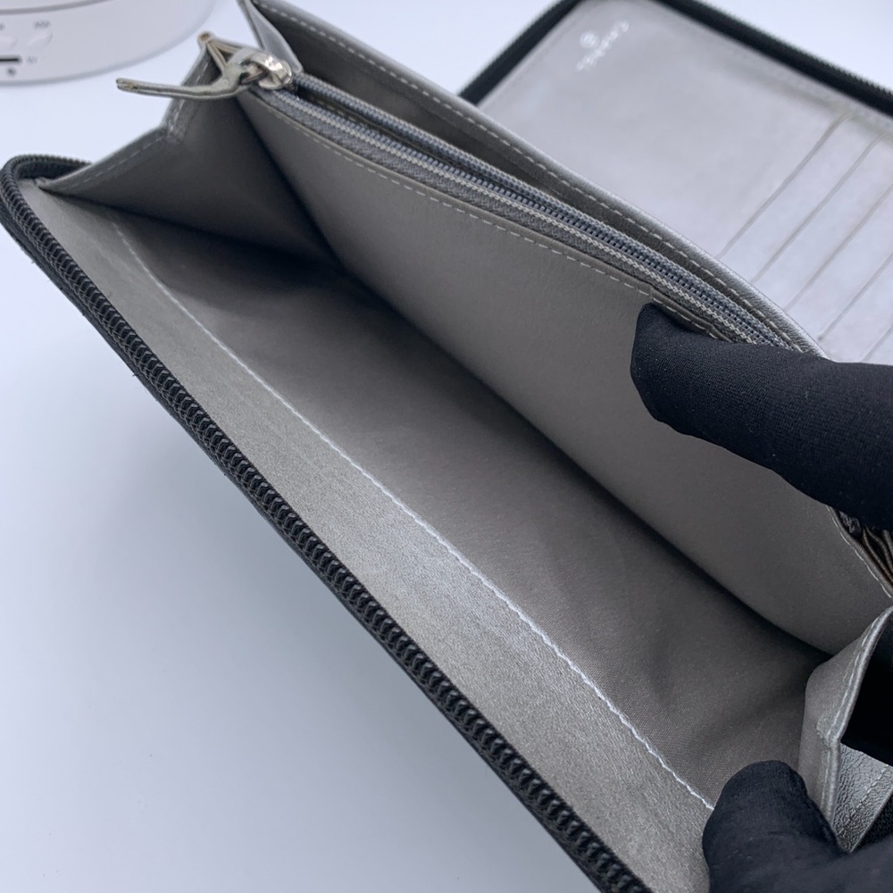 Chanel Camelia Organizer, Large Wallet in Black Leather and Silver Hardware - Picture 8 of 12